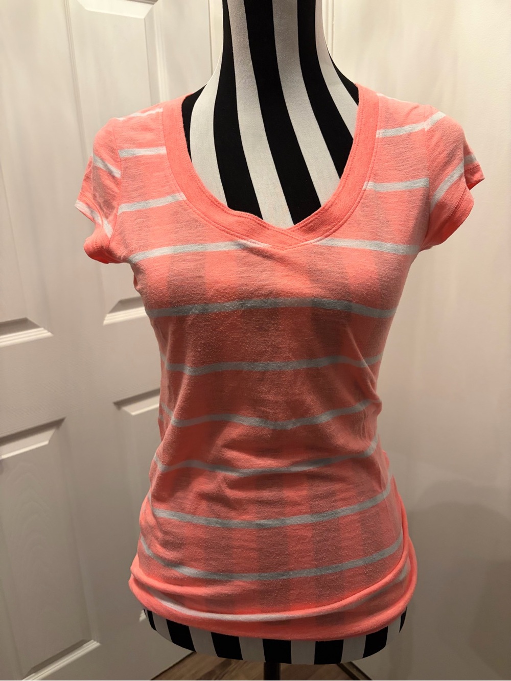 No Boundaries Coral and White Striped V-Neck Tee